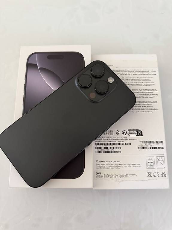 Portables: Iphone 16 Pro  – D'occasion à Gams par nre_b6s7