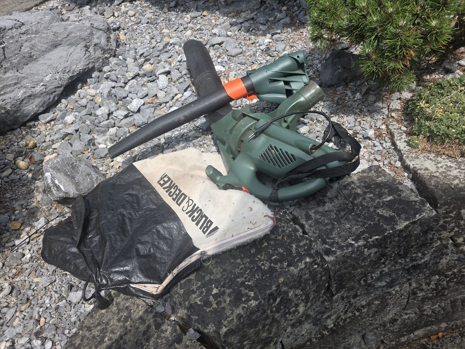 Soffiatori & Aspiratori per foglie: Black & Decker Saug- und Laubbläser – Usato da Adliswil venduto da Felix_m 2