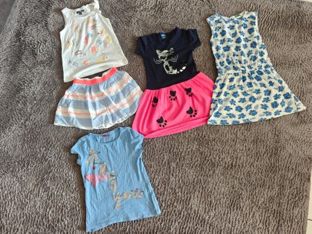 Sommerliches Mädchen Kleiderpaket, Grösse 128/134
