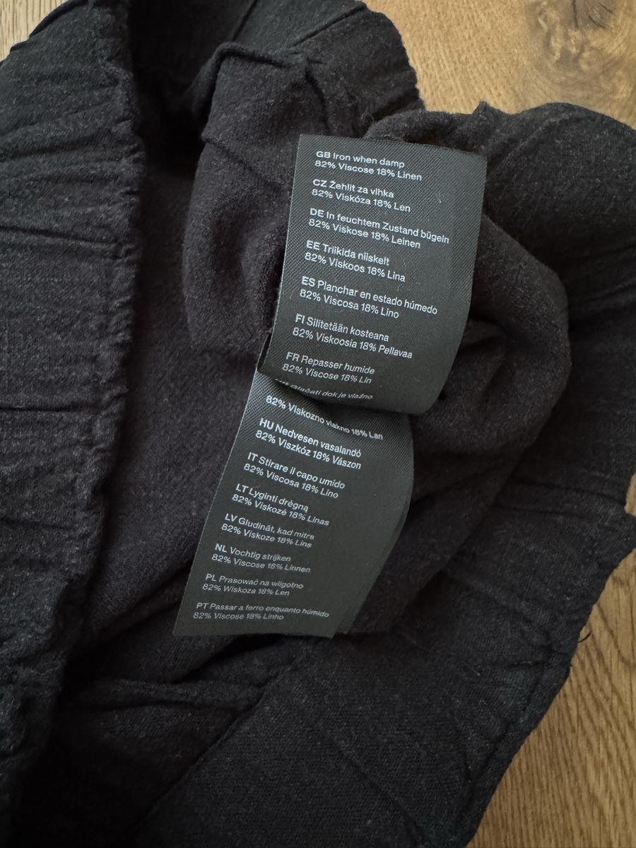Weekday Pantaloni: Weekday Shorts, Gr. 36 – Usato da Interlaken venduto da fbnscl 5