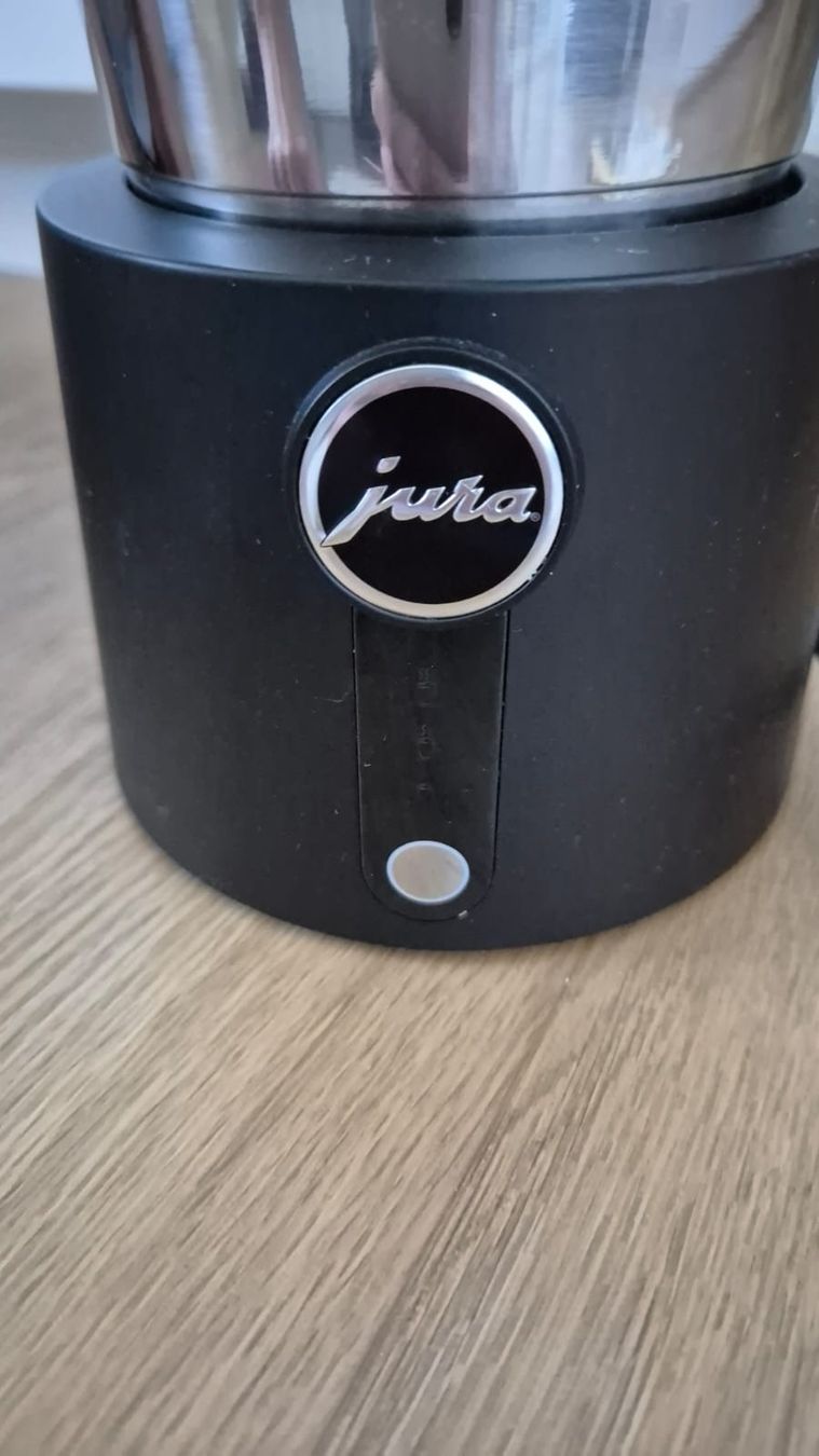 Jura Elettrodomestici da cucina: Jura Automatic Milk Frother Hot & Cold Milchschäumer – Usato da Edlibach venduto da ar-schreinerei 1
