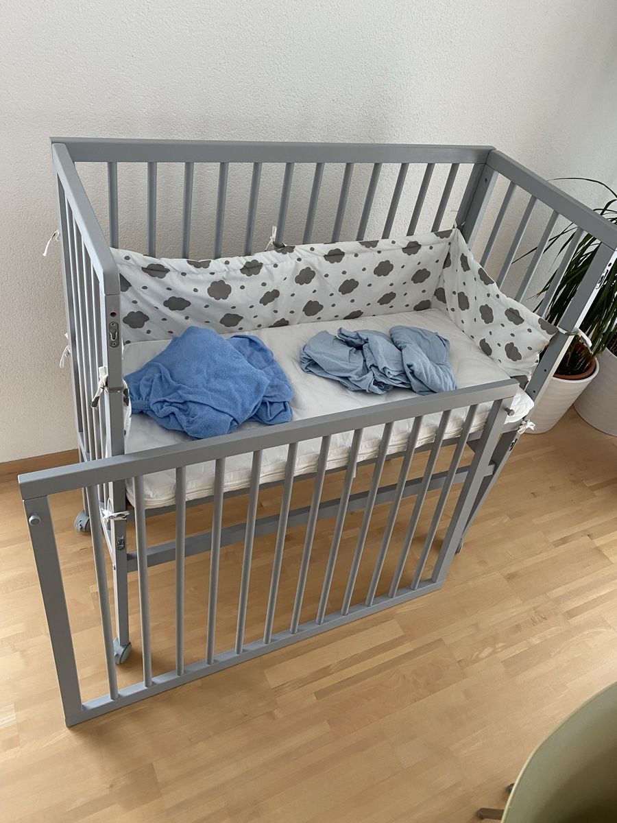 Letti: Beistellbett mit Rollen – Nuovo (secondo la descrizione) da Burgdorf venduto da SandraVolkmer