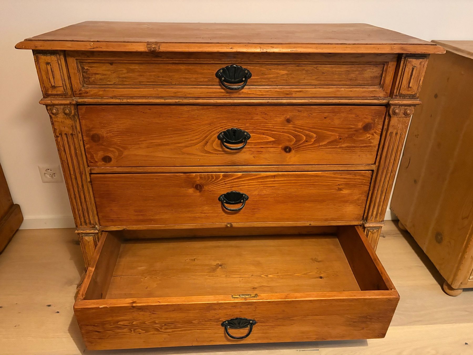 Cassettiere: Commode en bois massif – Usato da Bernex venduto da eri_7g5t 1