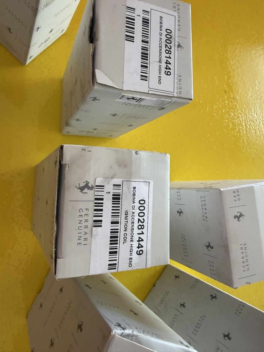 Ferrari Tutti pezzi di ricambio auto: Ferrari Original Zündspulen  – Usato da Cham venduto da boa_w95z 2