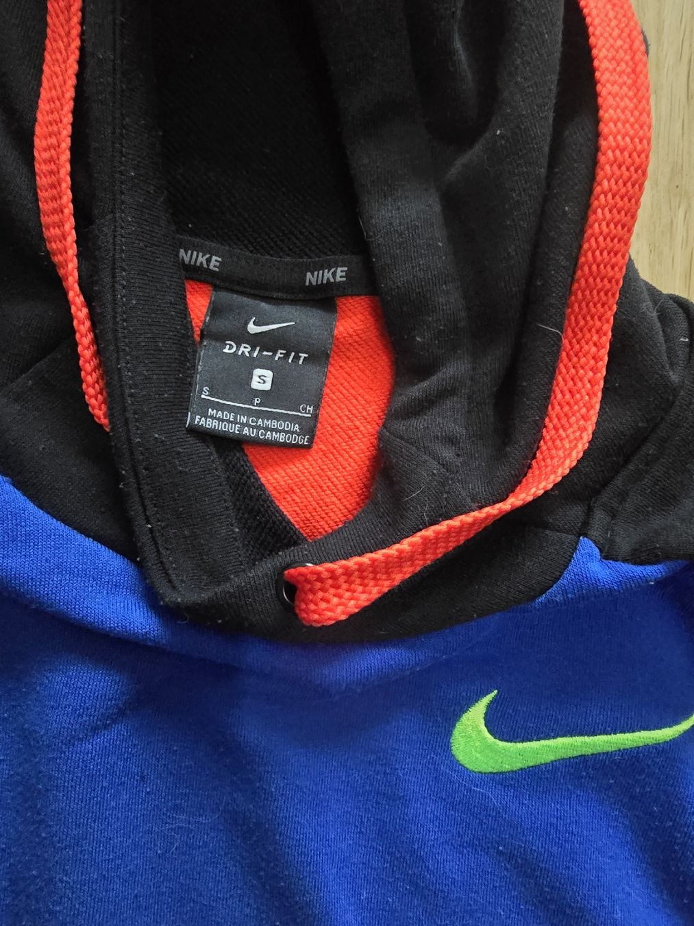 Nike Pullover & Sweatshirts: Pull Nike Dri-FIT Taille S, Chaud et Confortable! – Gebraucht aus Mont-sur-Lausanne von Didinho 1