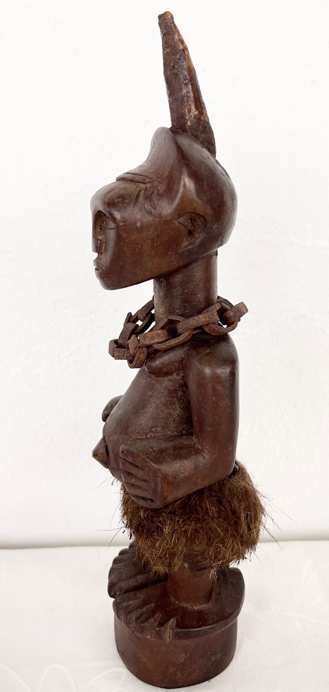 Skulpturen & Statuen: feine ausdrucksstarke alte Songye Figur Höhe 22 cm – Gebraucht aus Rüthi (Rheintal) von Kunsthaus777 3