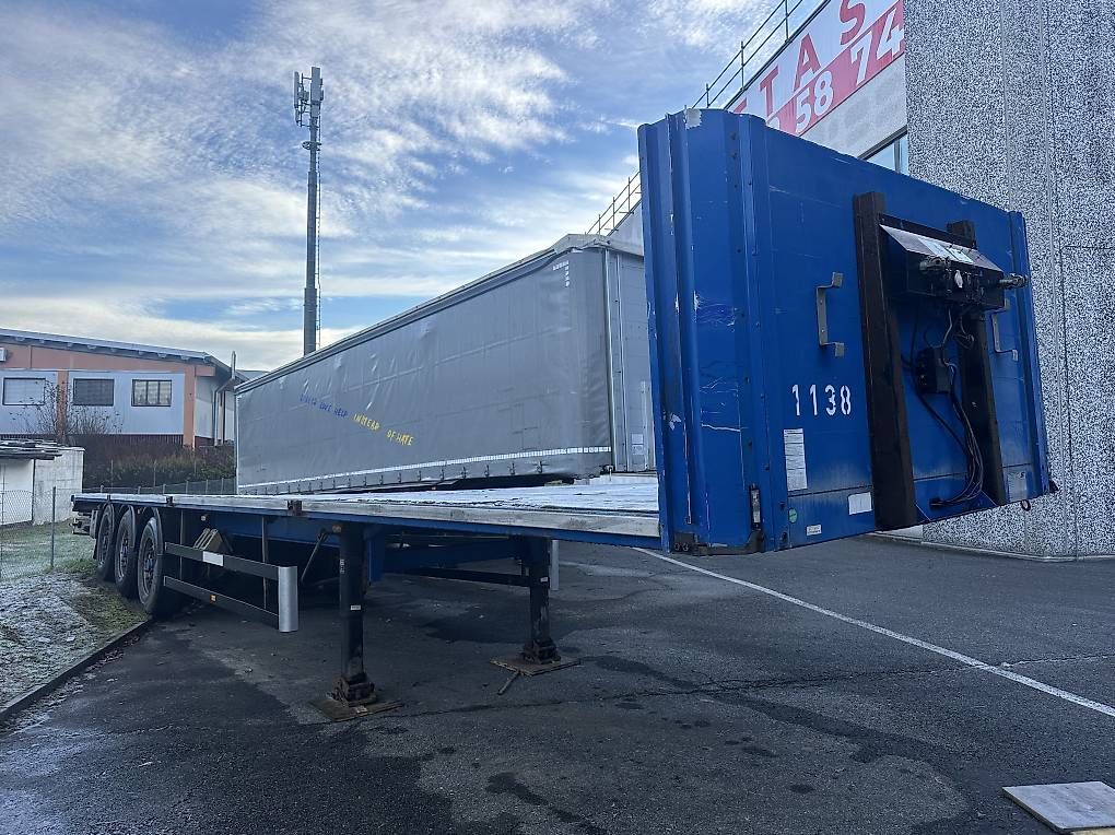 Schwarzmüller Rimorchi: Semirimorchio pianale 13.60 – Usato da Palagnedra venduto da gnufo