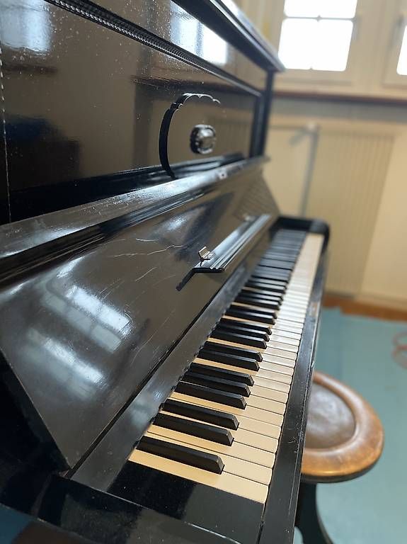 Musikinstrumente: Wunderschönes altes Klavier – Gebraucht aus Biberist von I.Flury 2