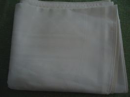Elegante Damast Tischdecke Eierschalenfarbig hochwertig OVAL