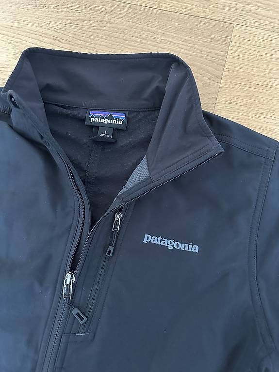 Patagonia Giacche: Patagonia Jacket Softshell / leichte Windjacke Gr. S – Usato da Basel venduto da Oloir 1