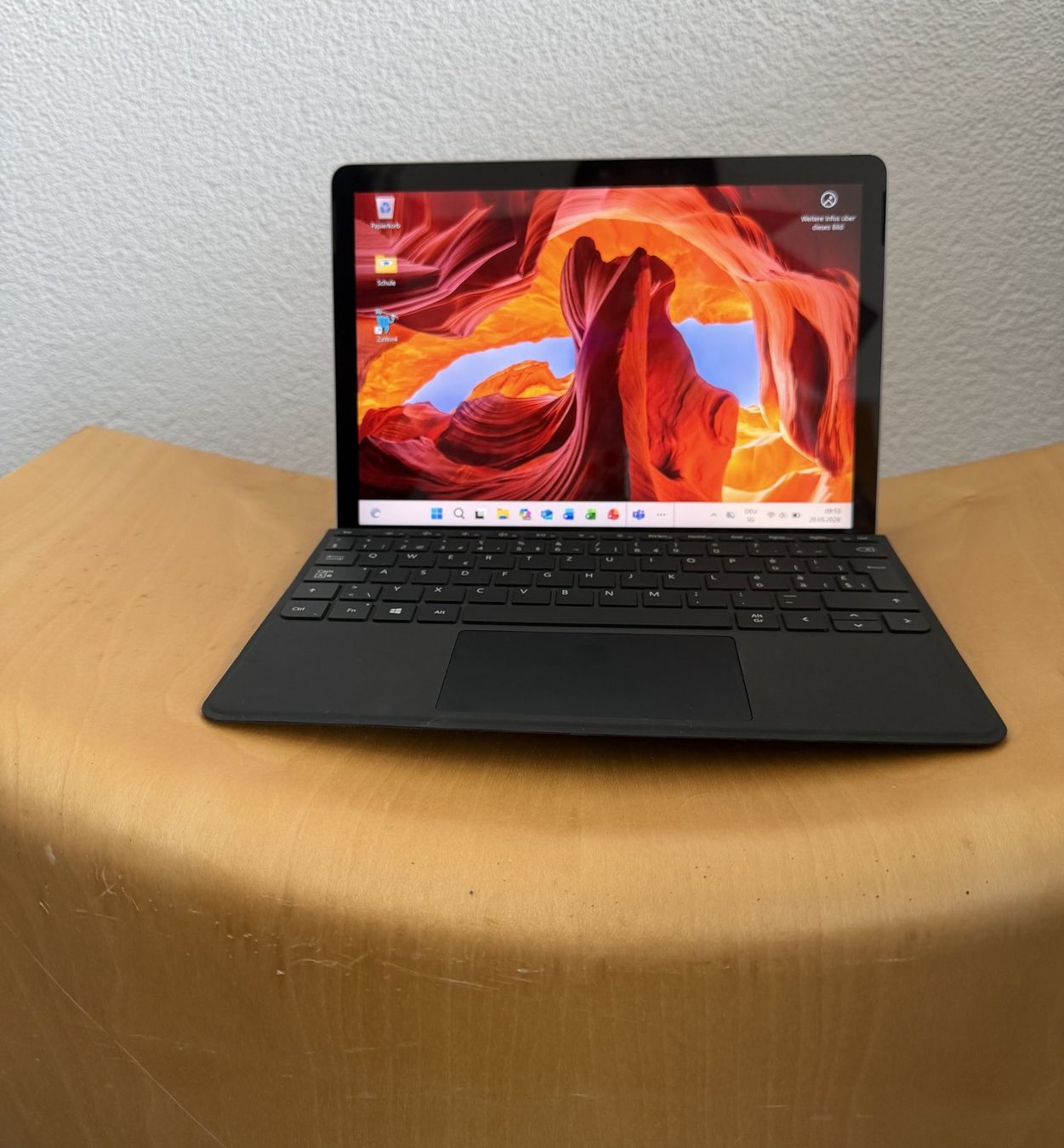 Microsoft Notebook: Microsoft Surface Go Windows 11, Neuwertig! Inkl. Tastatur – Nuovo (secondo la descrizione) da Brüttisellen venduto da itprofisgroup