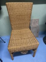 2 Rattanstühle geflochten naturfarben mit Gebrauchsspur