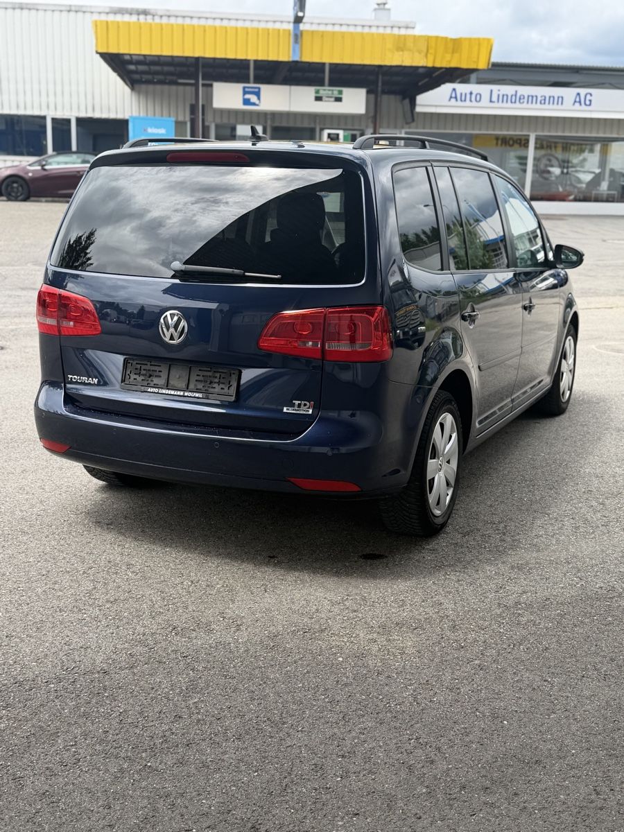 VW Automobili: Vw Touran  – Usato da Wolfwil venduto da nh.michelle03 3