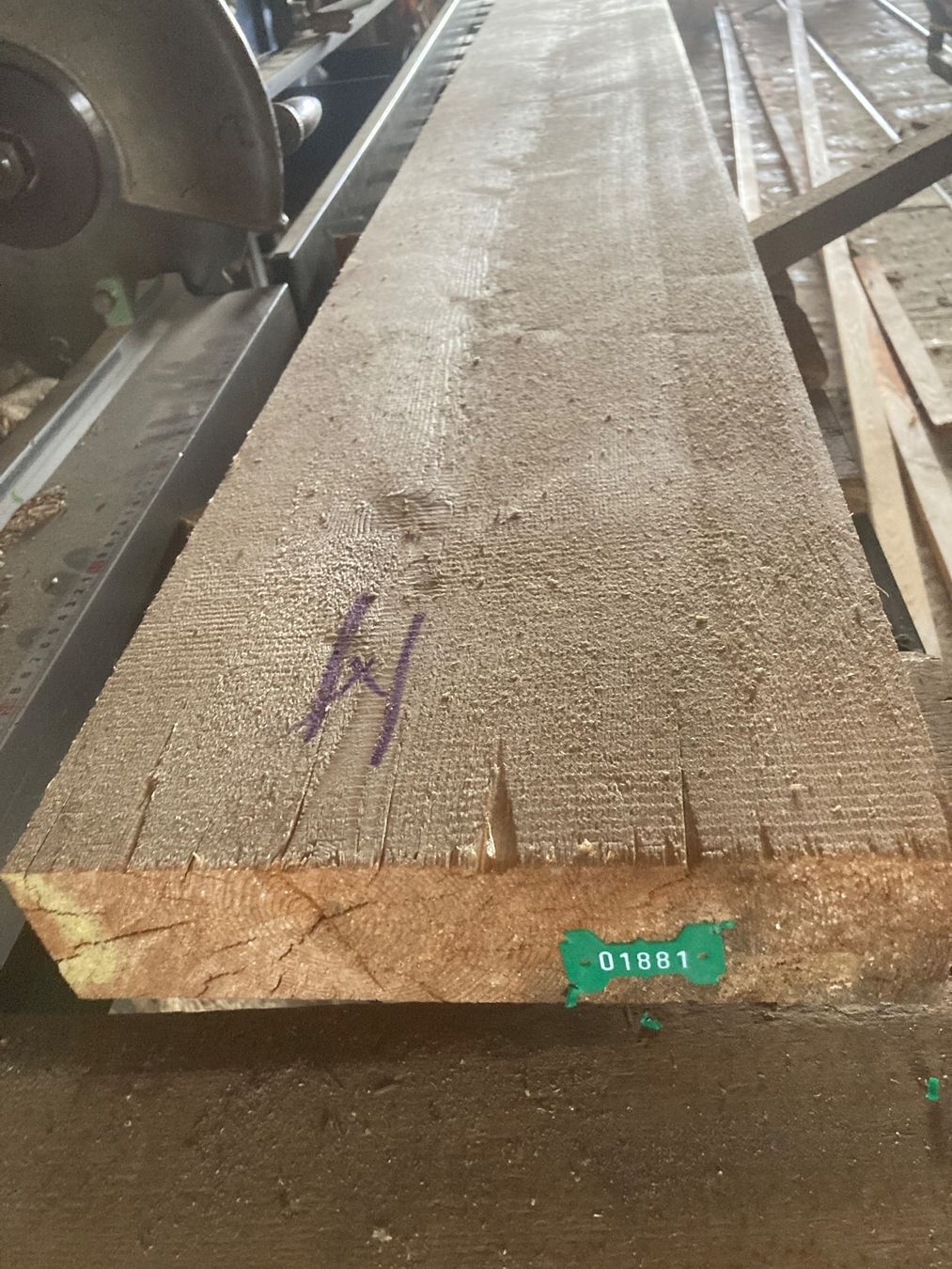 Articoli in legno: Mélèze massif, rare en longueur de 10.00 mètres – Nuovo (secondo la descrizione) da Villaz-St-Pierre venduto da Matierart