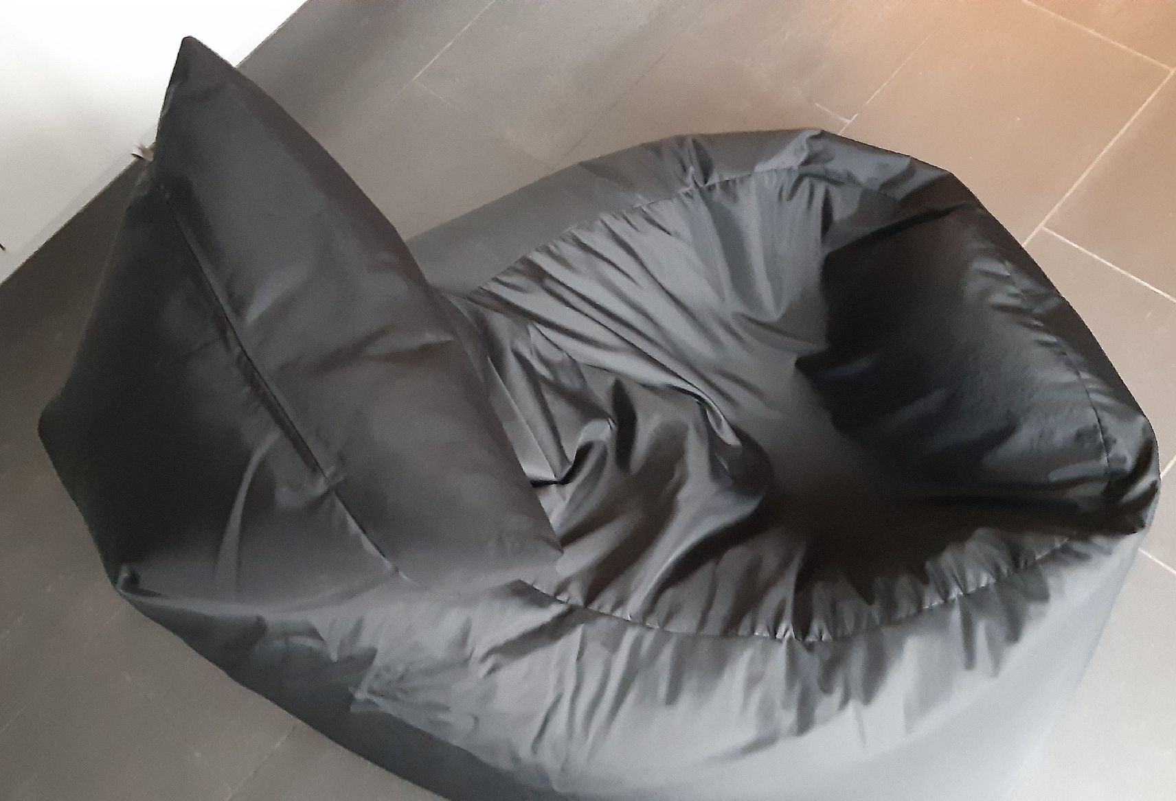 Kissen: Schwarzer Sitzsack für gemütliche Stunden. – Gebraucht aus Richterswil von ADIACE010 1