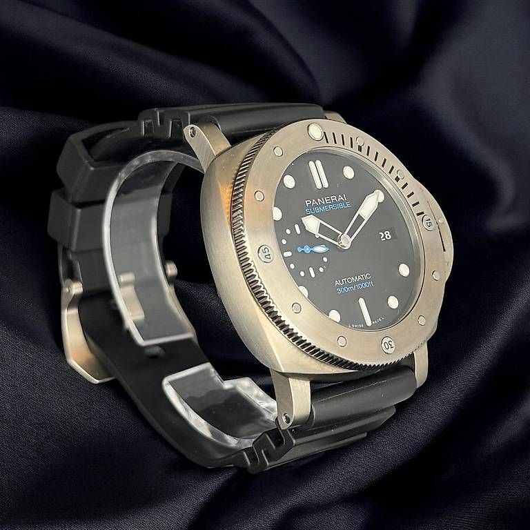 Orologi: Panerai Luminor Submersible PAM01305 – Usato da Genève venduto da minty.watches 1