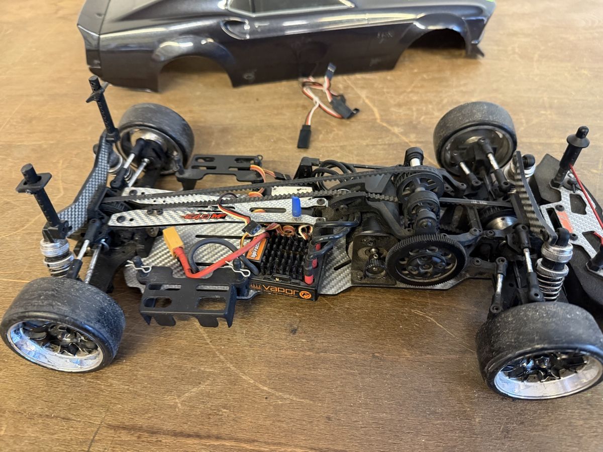 Team Magic RC Kits de montage: Mustang drift 1/10 team-magic – D'occasion à Chêne-Bougeries par Varioskyfox1982 6