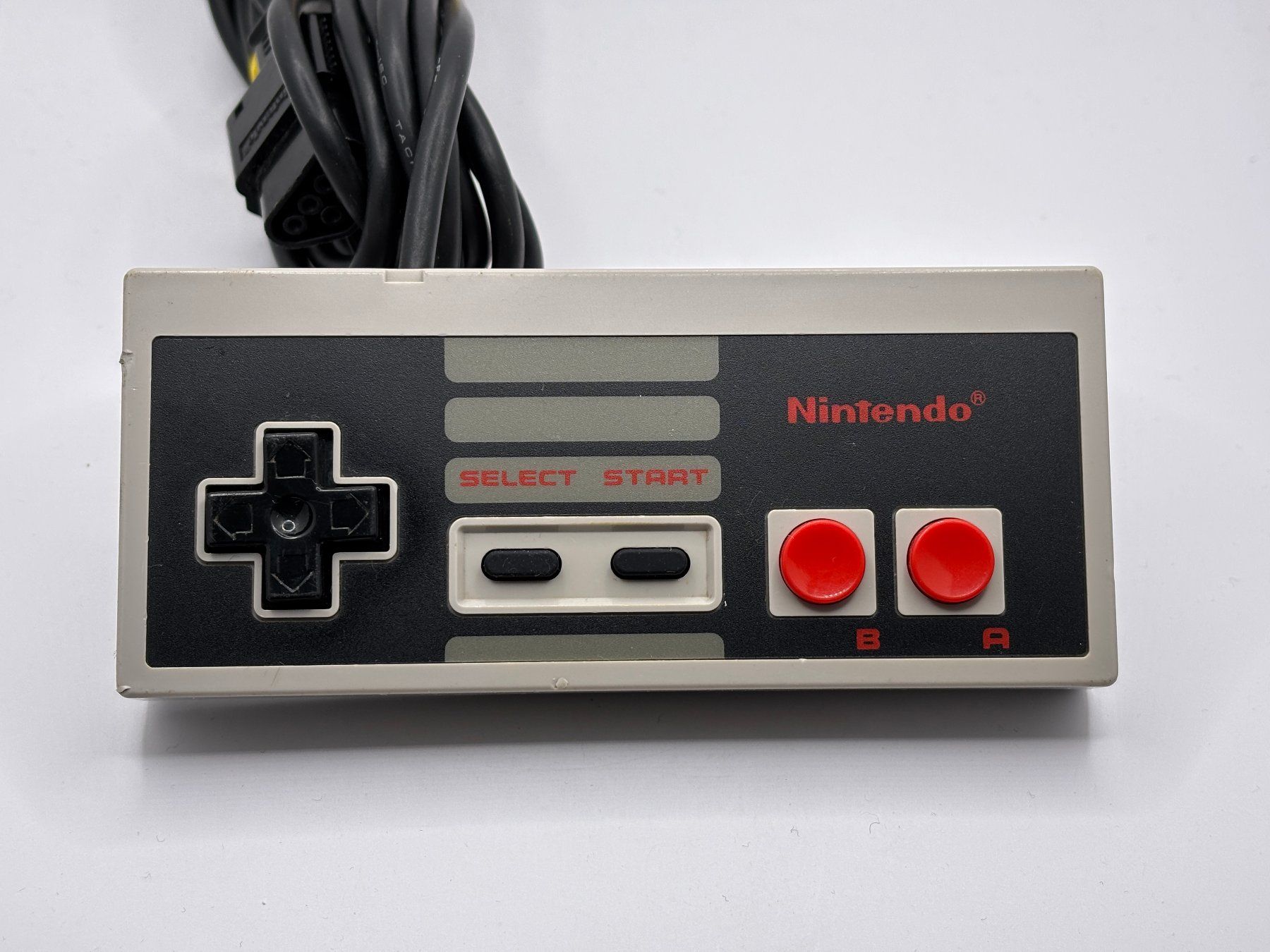 Nintendo Controller: NES - Controller – Usato da Allschwil venduto da Bullach