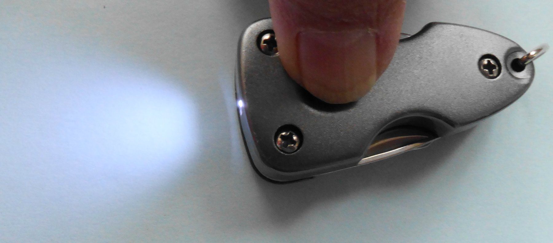 Tutti gli attrezzi: kleines Werkzeug mit Licht – Usato da Gossau SG venduto da oreliefredy