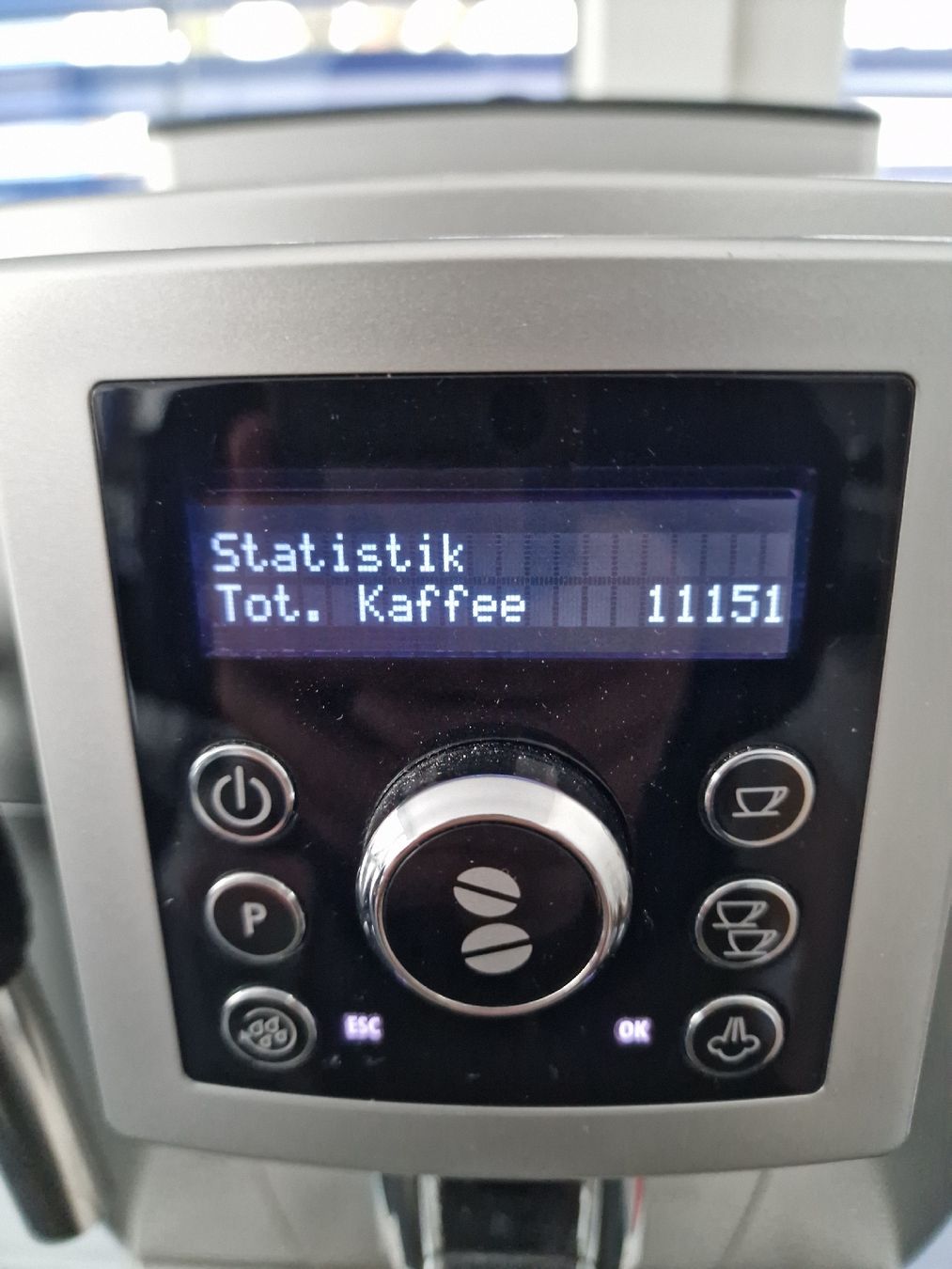 De'Longhi Kaffeemaschinen & Espressomaschinen: Kaffeemaschine De Longhi ECAM23.420 – Gebraucht aus Oftringen von Tunertune 7