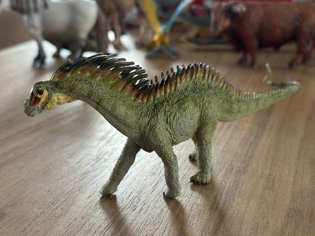 Figuren: Safari Ltd. Carnegie Amargasaurus Sammelfigur – Gebraucht aus Fällanden von SafariSchleichCH