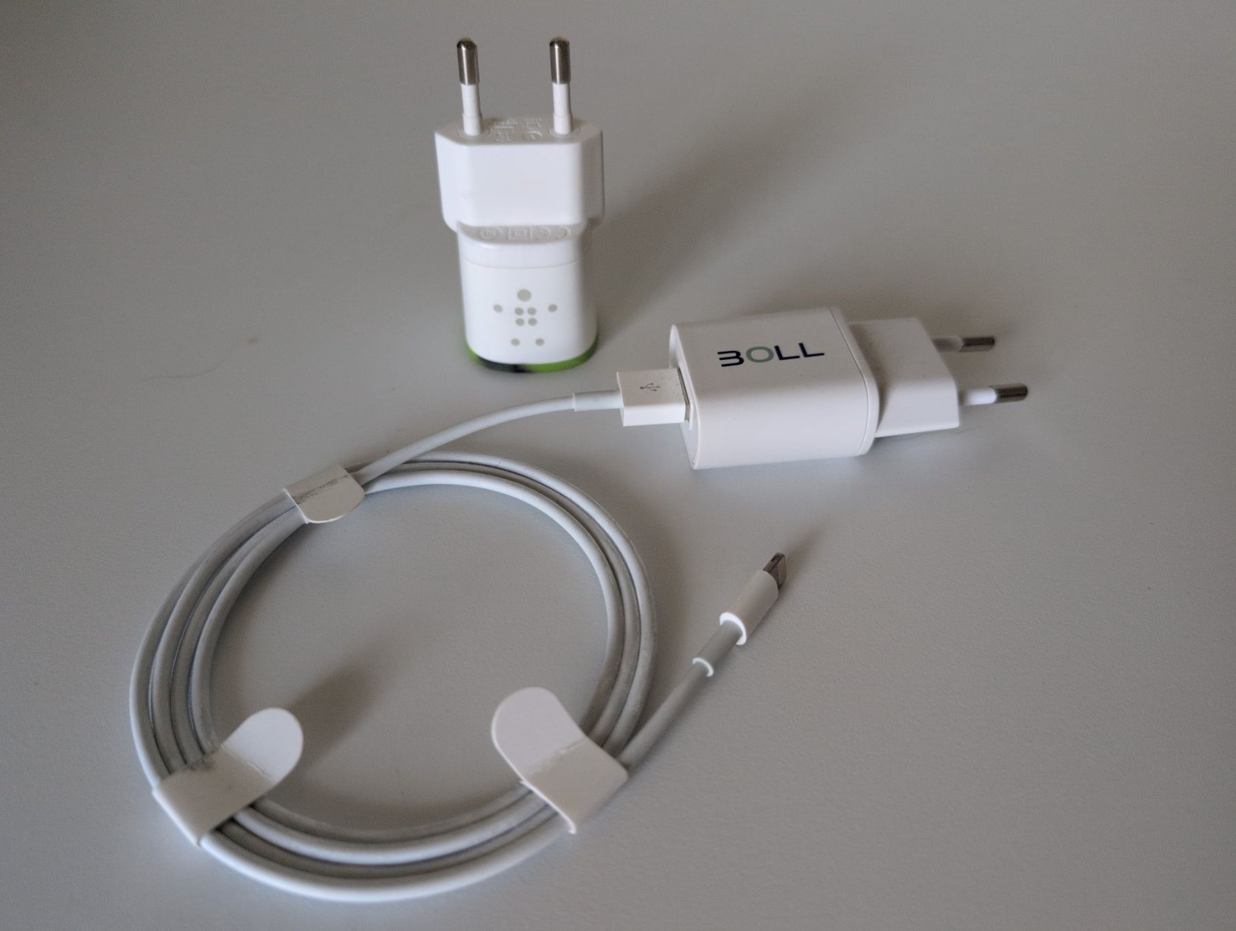 Caricabatterie: 2x USB-Ladegerät + Lightning-Kabel (iPhone) – Set – Nuovo (secondo la descrizione) da Langendorf venduto da Theo2540