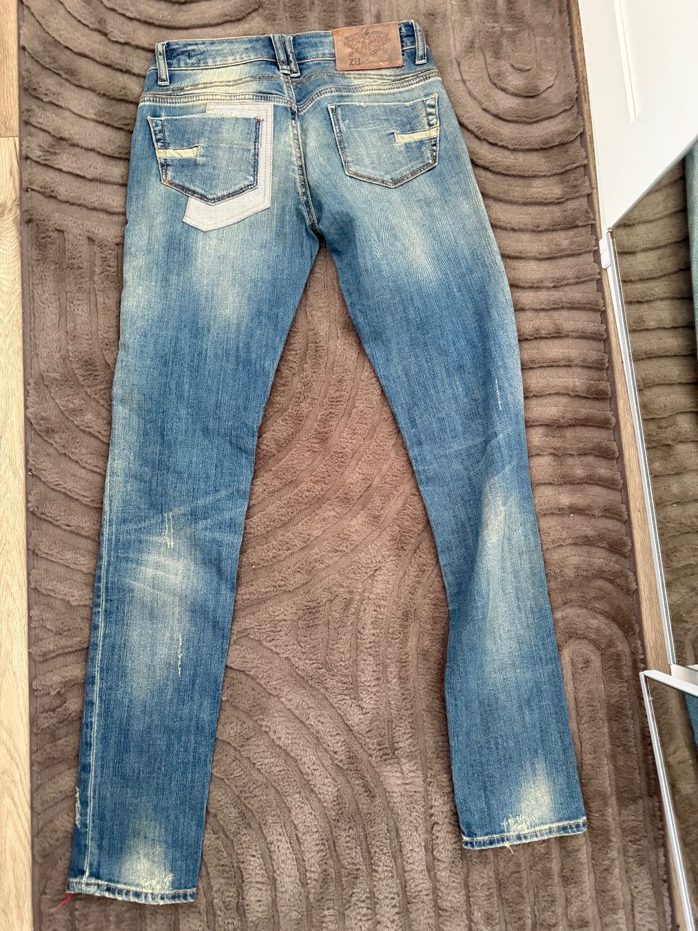 Jeans: Jeans Zu Element – Usato da Schlieren venduto da van_qcj5 4