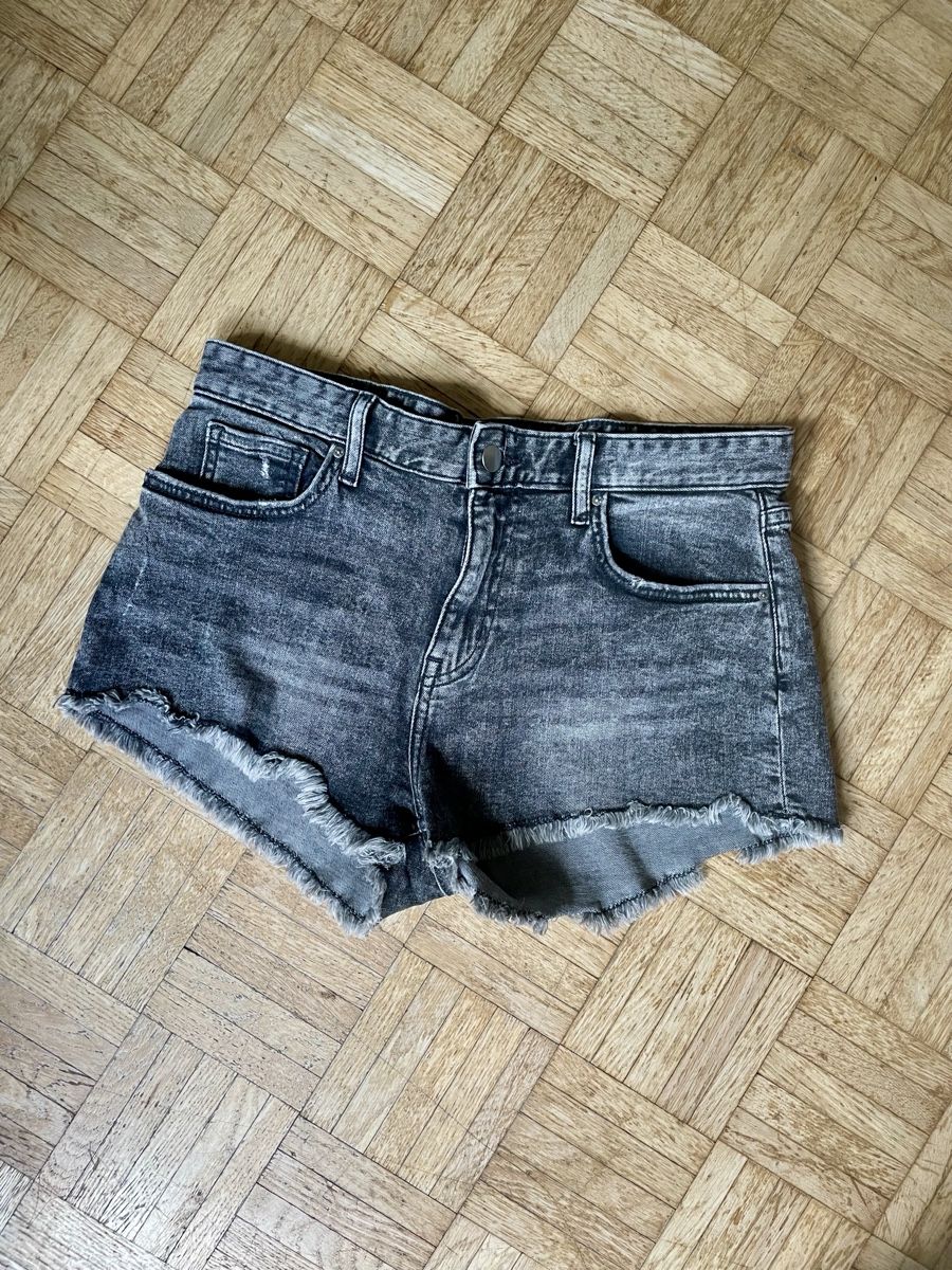 H&M Jeans: Hotpants/Shorts Jeans, grau, Grösse 38 – Nuovo (secondo la descrizione) da Zürich venduto da Carlajimena