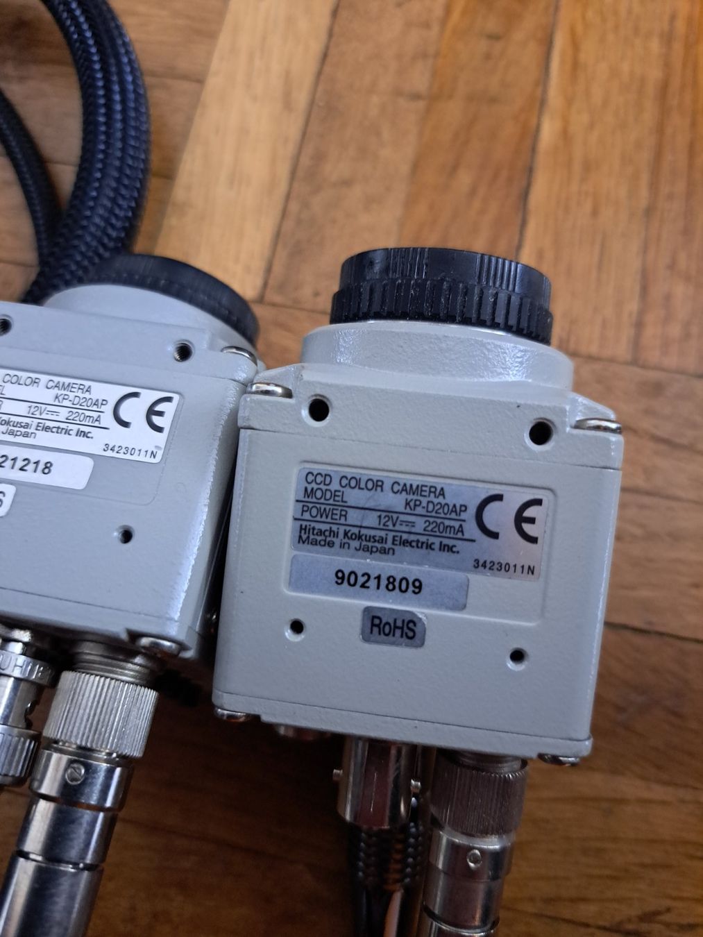 Hitachi Videocamere: Hitachi KP-D20AP Caméra CCD couleur – Usato da Biel/Bienne venduto da hug94 1
