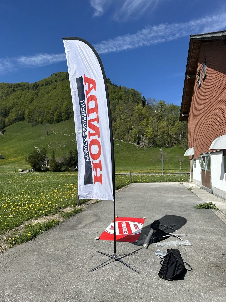 Honda Bandiere: Honda Werbeflagge + Zubehör – Usato da Schwende venduto da weesli