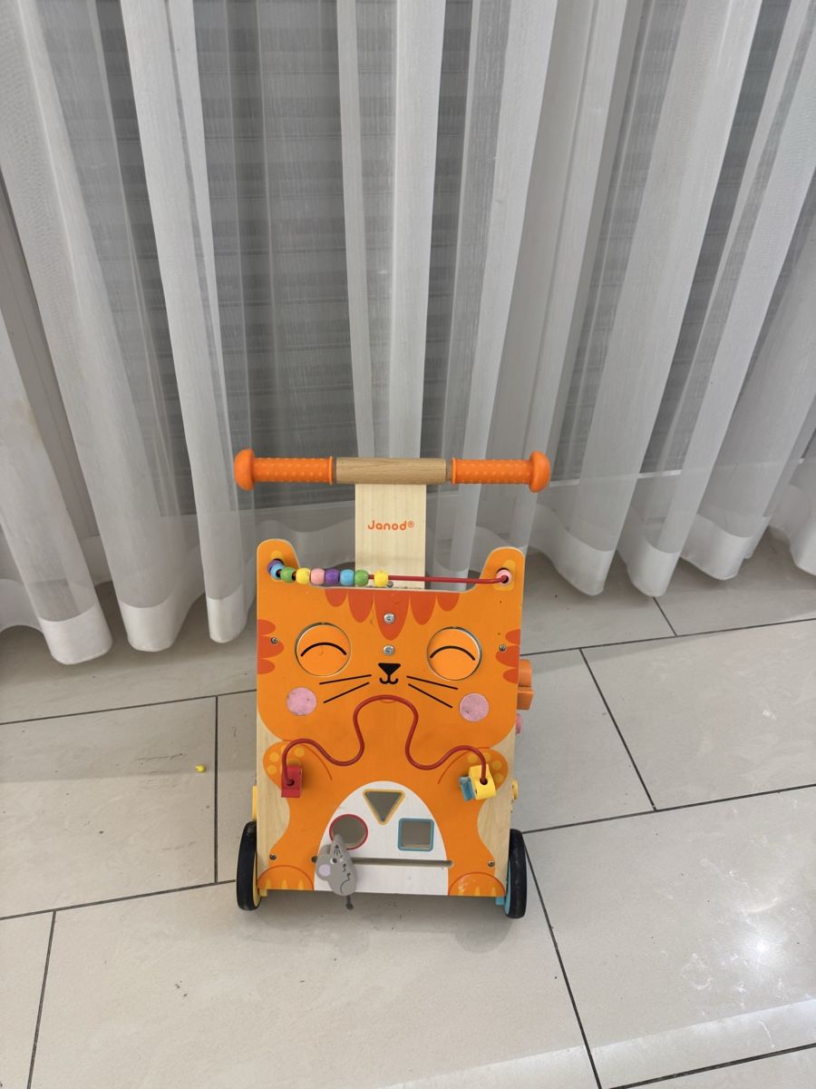 Gehhilfen: Janod Activity Walker Cat shape used condition 57 – Gebraucht aus Wohlen AG von bongo8nunu 1