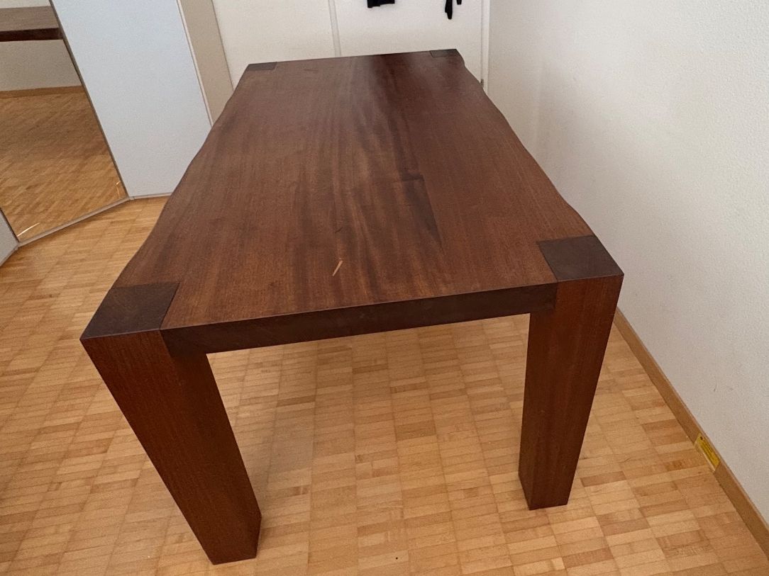 Tavoli: Esstisch einzeln Anfertigung schweres Holz – Usato da Dübendorf venduto da rogcol 1
