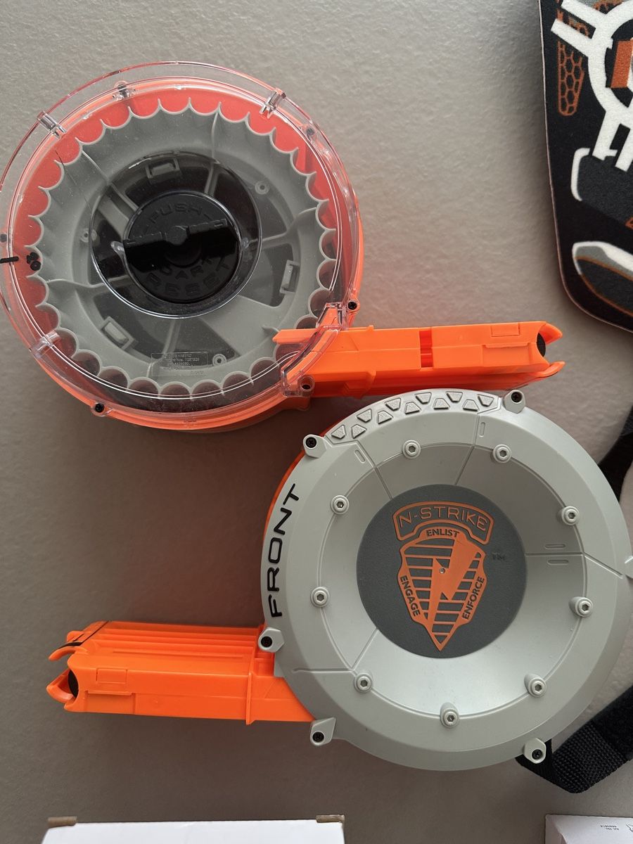 Nerf Spielzeuge: Nerf Waffen Set mit Zubehör gebraucht – Gebraucht aus Berg SG von tob_5gnj 5