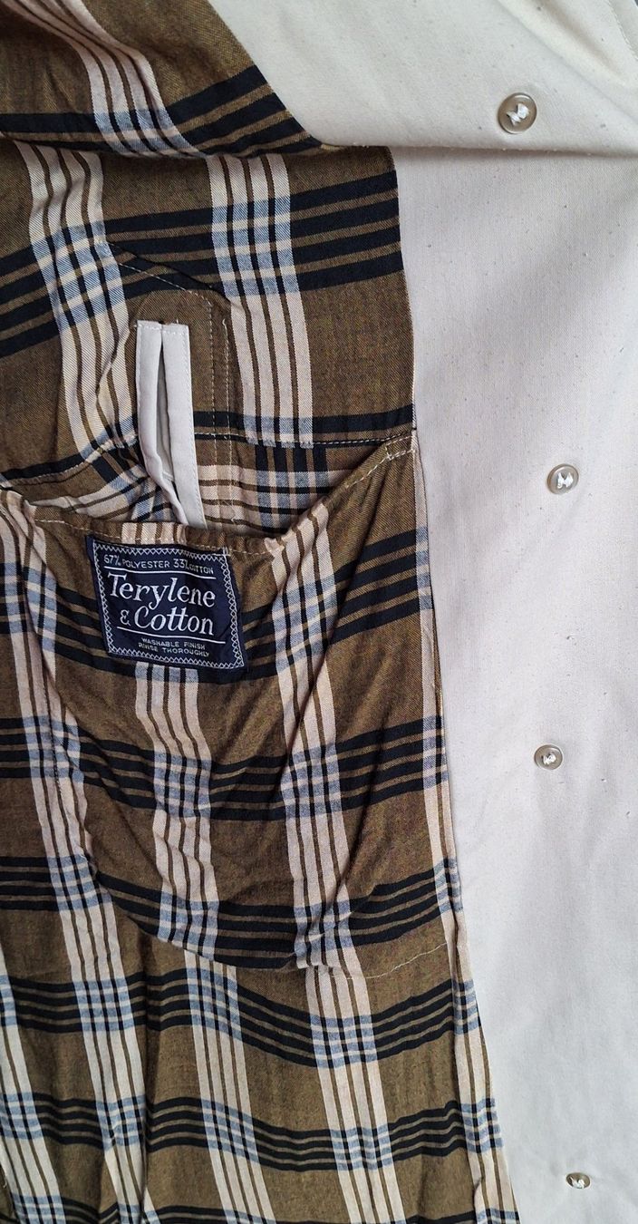 Burberry Cappotti: Burberrys authentique, L, Imperméable vintage Beige. – Usato da Onex venduto da adr_fg5g 3
