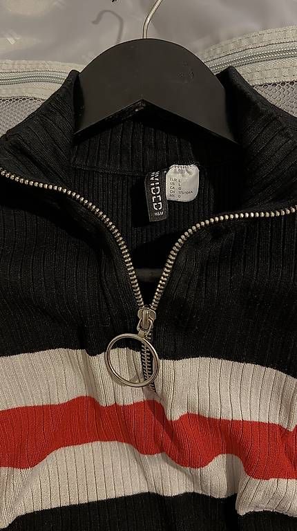 Maglioni & Felpe: Pull court H&M Divided noir  Taille L – Usato da Biel/Bienne venduto da Cli 4