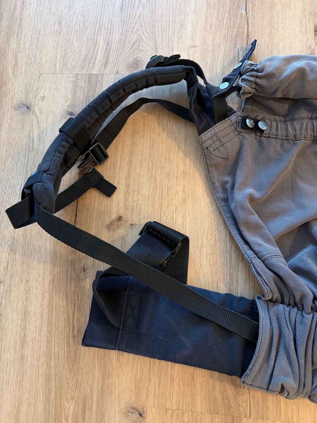 Kokadi Marsupi portabebè: KOKADI Flip - grau – Usato da Schupfart venduto da JayKopp 4