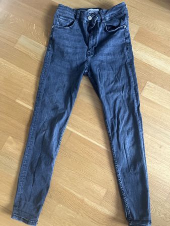 Zara Skinny Jeans Gr. 38 (EU36)