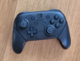 Nintendo Switch Pro Controller - Top Zustand