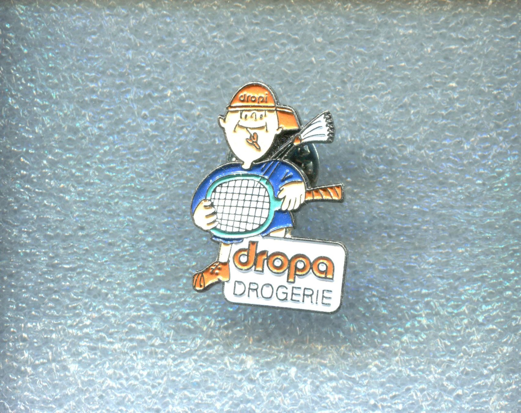 Placchette & Badge: dropa DROGERIE – Usato da Winterthur venduto da Sammleroase