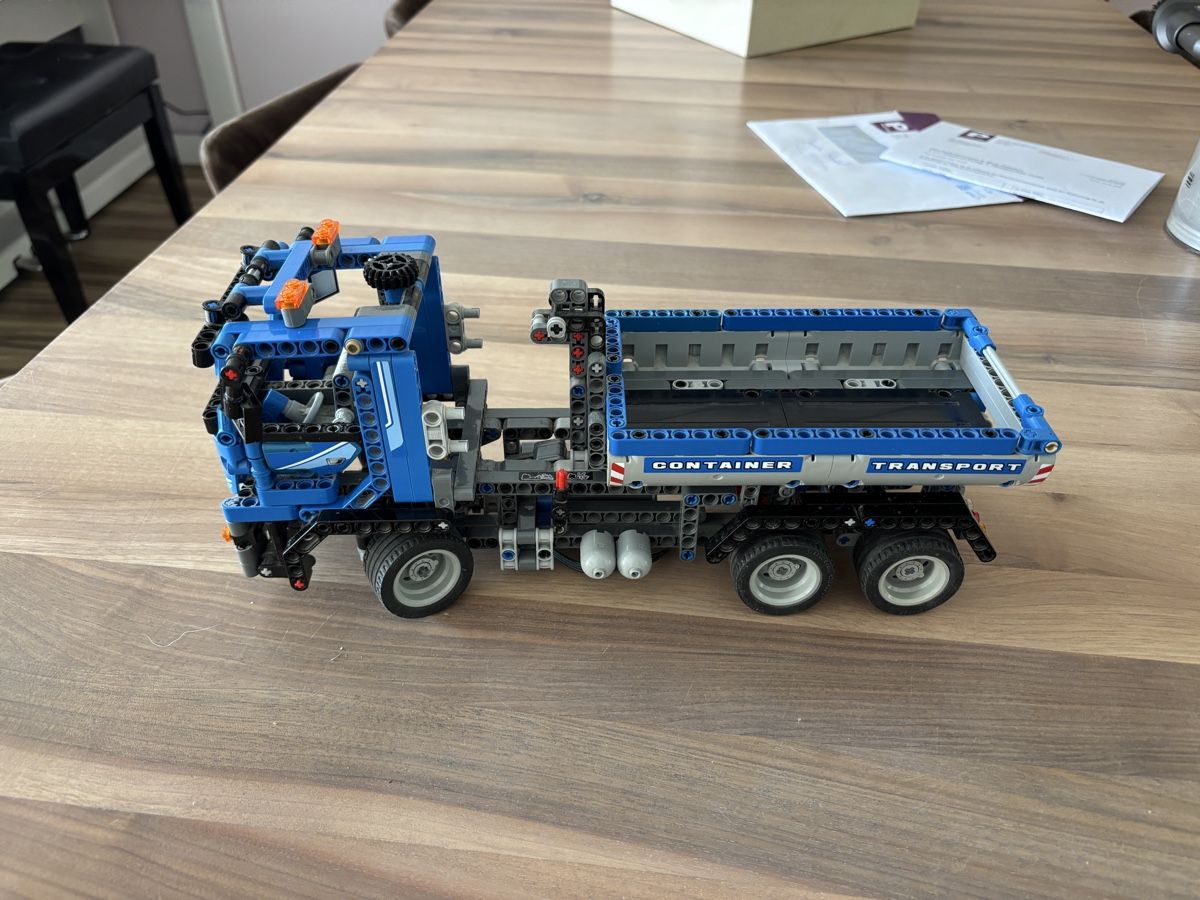 Lego Kit di costruzioni: LEGO Technic Set 8052 Kipplaster – Usato da Fällanden venduto da mrktplace.