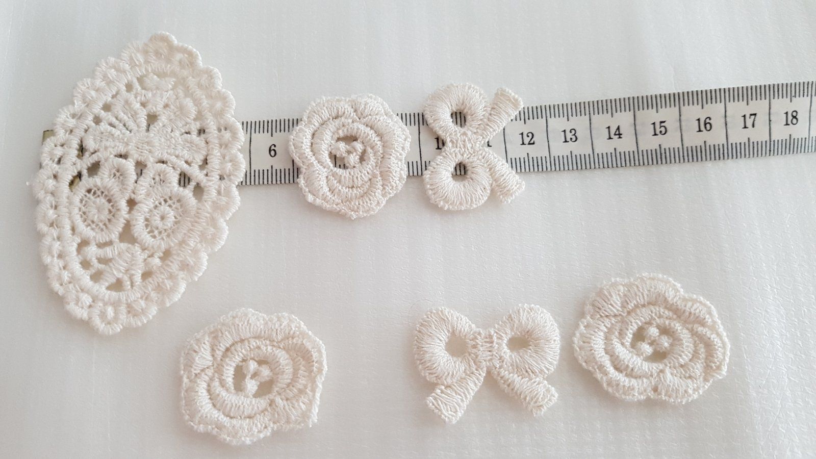 Tessuti: Spitze Applikation Set 6St Off/White. – Nuovo (secondo la descrizione) da Zürich venduto da ata_c8nh 5