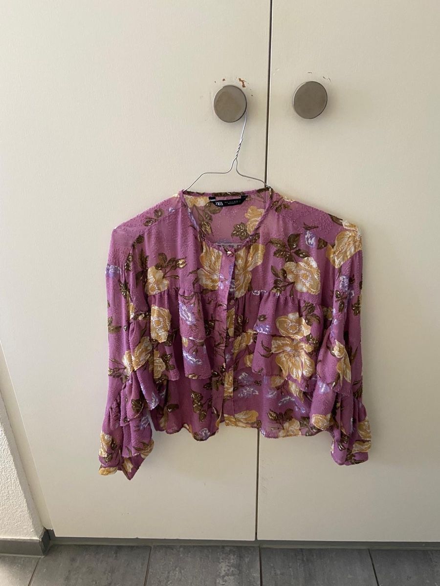 Camicette: Bluse Gr. L sehr speziell – Usato da Thalwil venduto da Leo33x