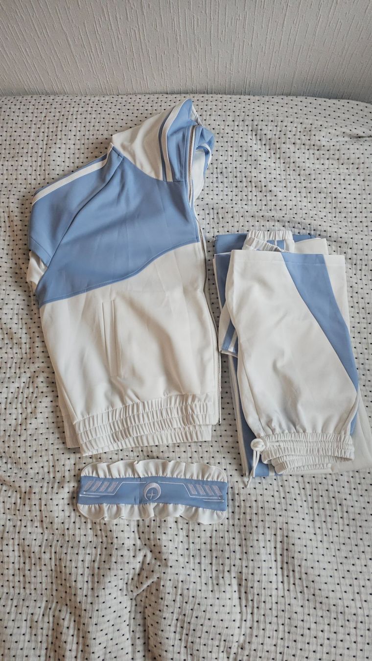 Kleiderpakete: Ensemble de sport ample Tenshi Kaiwai – Neu (gemäss Beschreibung) aus Lausanne von feathernox 1