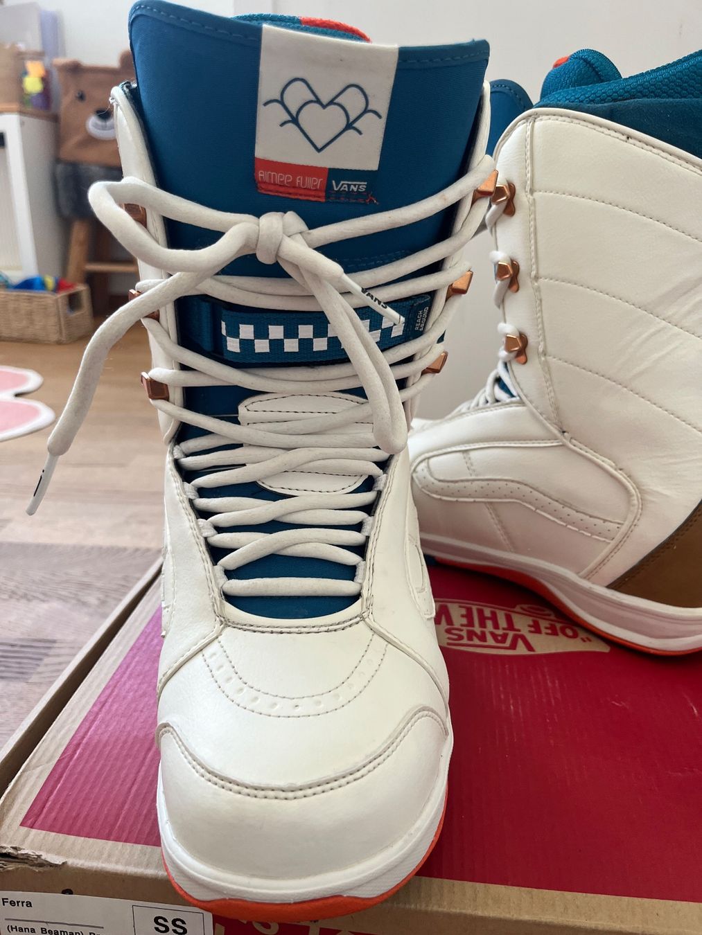 Vans Scarpe da donna: Vans Ferra Snowboardboot neuwertig EU 40 – Nuovo (secondo la descrizione) da Flims Waldhaus venduto da kat_gs8f 2