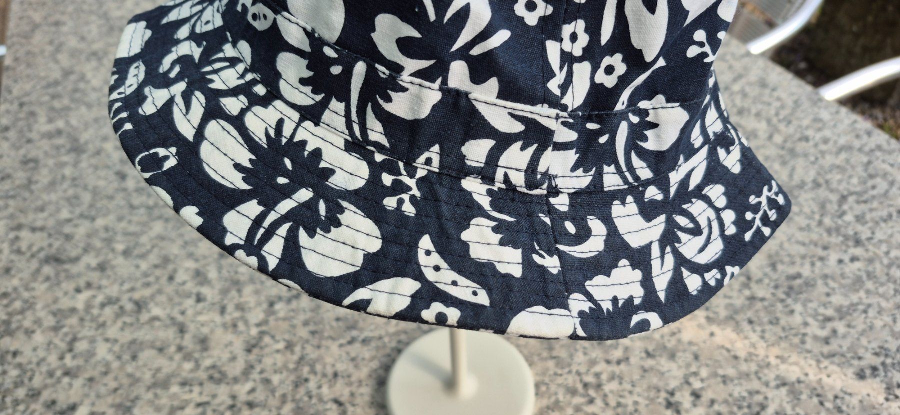 Copricapi, berretti & cappellini: Cooler Sonnenhut mit Blumenmotiv – Usato da Eggersriet venduto da Fredb 1