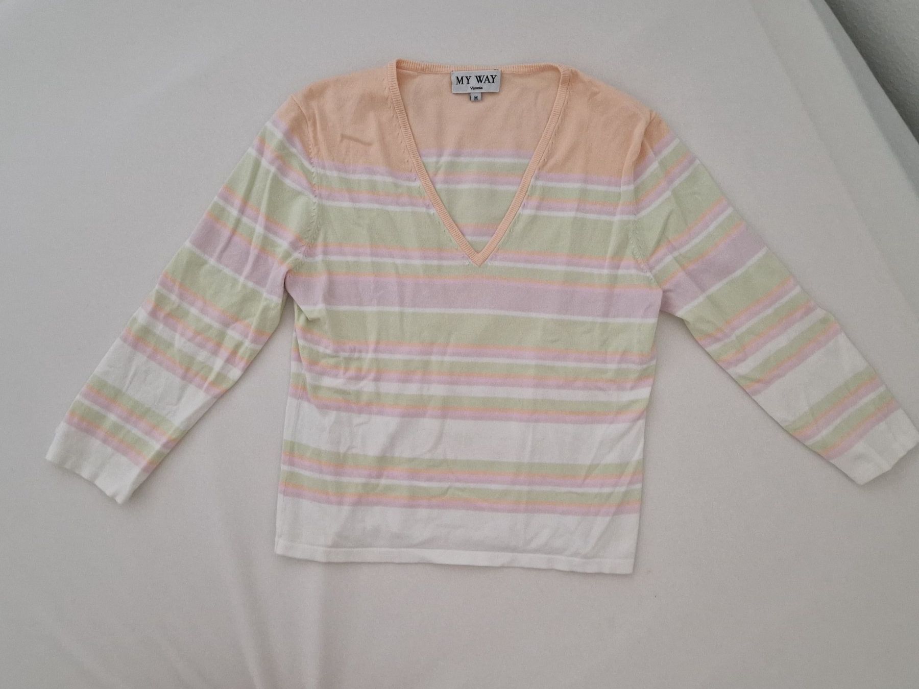 Tops: Pull coloré – Gebraucht aus Genève von elv_2hpt 1