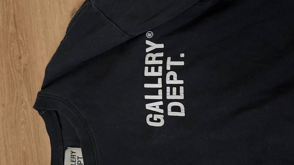 T-shirt: Gallery Dept T – Usato da Neuhausen venduto da agh_g2nd 2