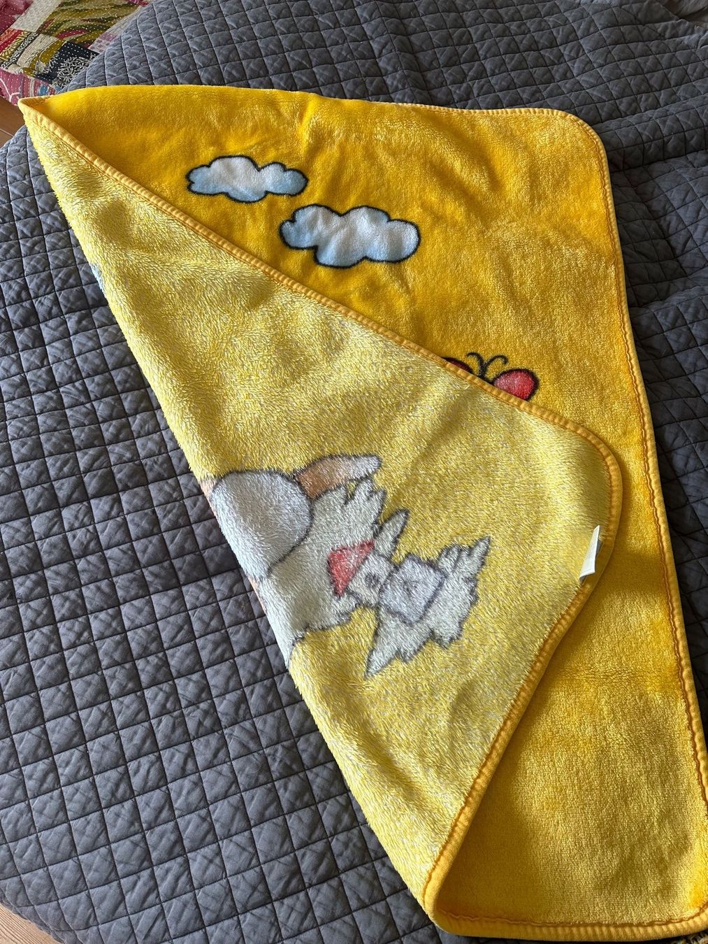 Coperte: Kinderdecke mit Bär-Motiv gelb gebraucht – Usato da Rumlikon venduto da Schneggeposcht 1