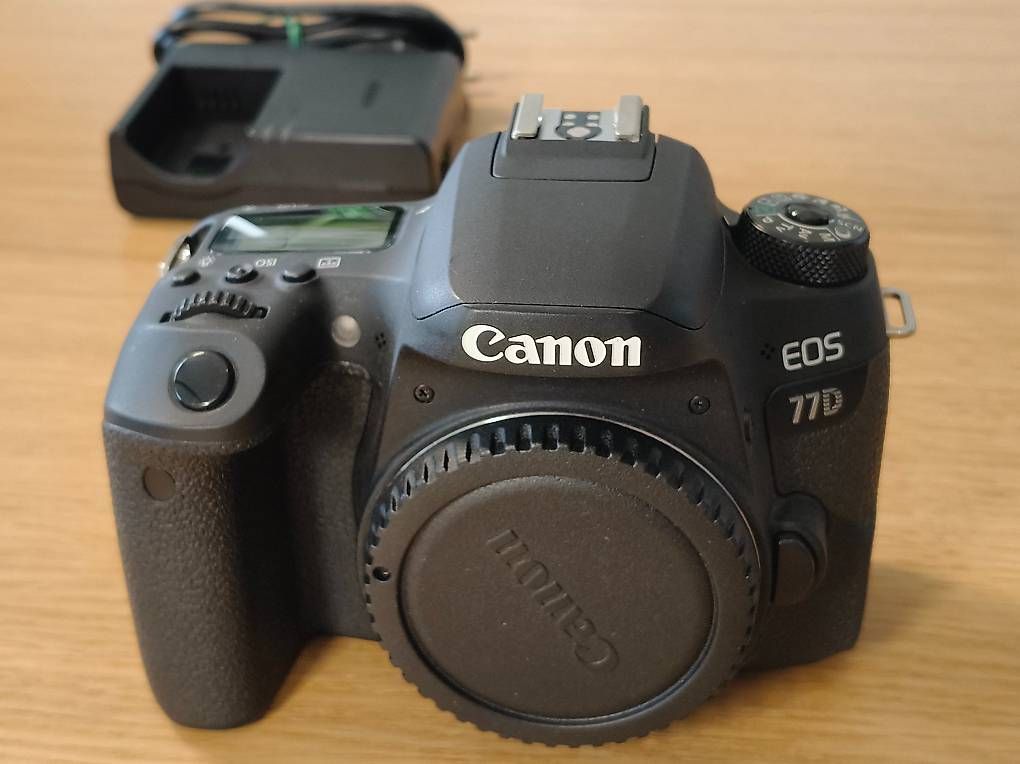 Canon Fotocamera: Canon EOS 77D - Top Zustand – Usato da Zürich venduto da DonBodo
