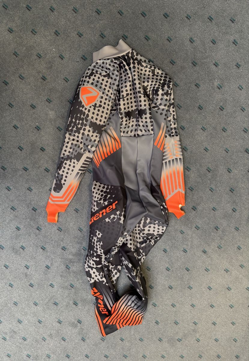 Anzüge: Skirenndress neu Gr. S – Neu und originalverpackt aus Sörenberg von dfew 1